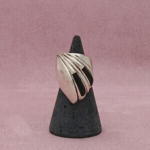 sterling silver vintage artisan crafted onyx scalloped ring size 4.75